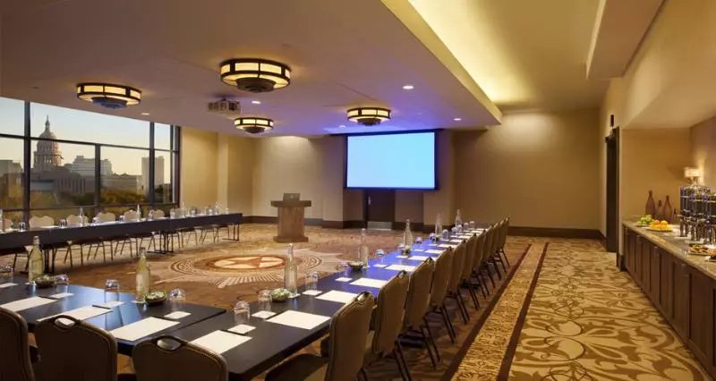 At&t Hotel & Conference Center