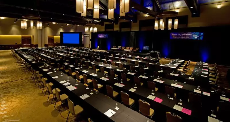 At&t Hotel & Conference Center