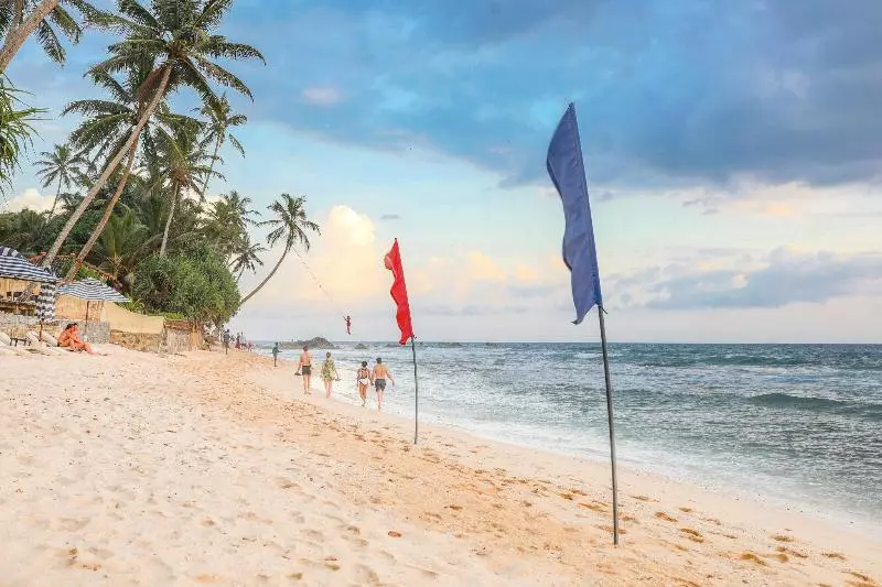 בית מלון כפרי Dalawella Beach Resort