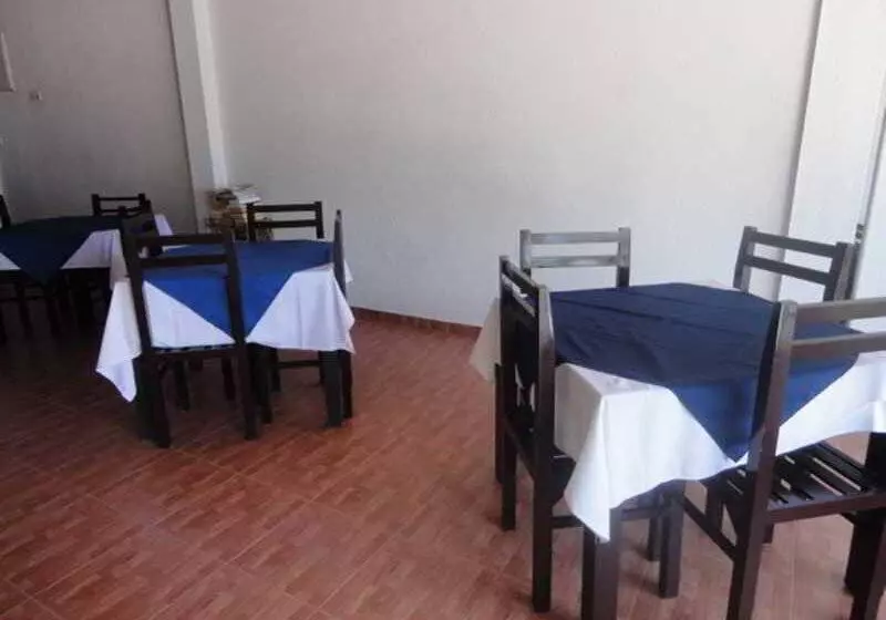 בית מלון כפרי Dalawella Beach Resort