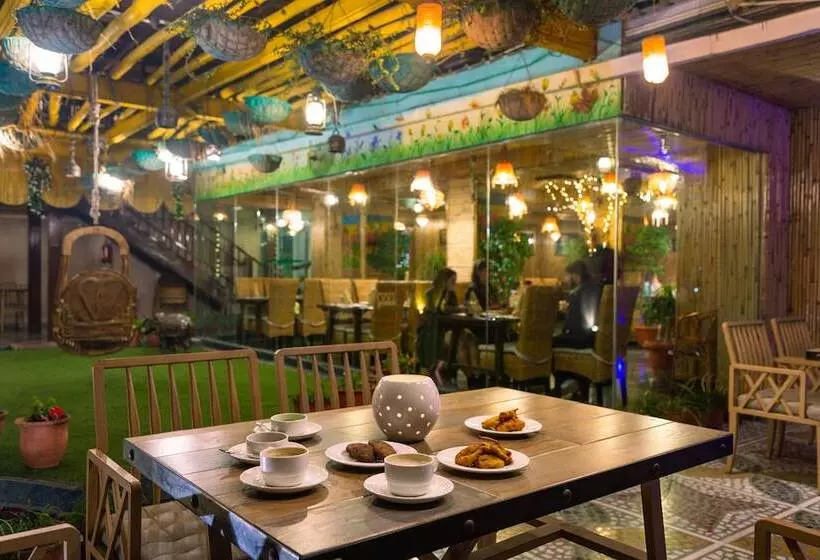 Отель Ellbee Ganga View