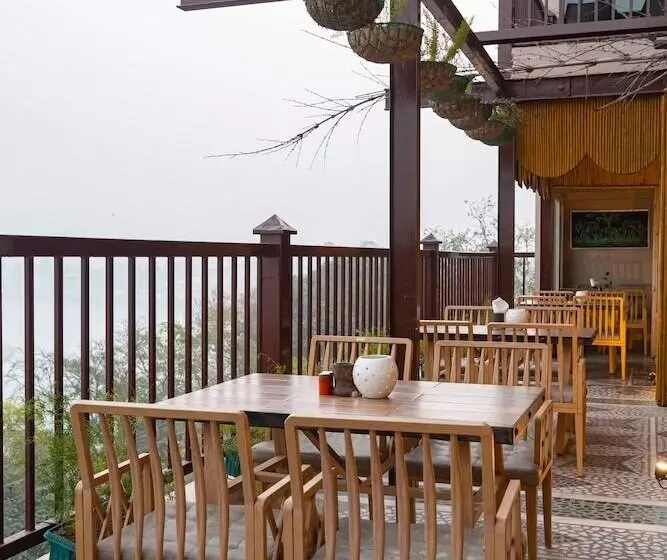 Отель Ellbee Ganga View