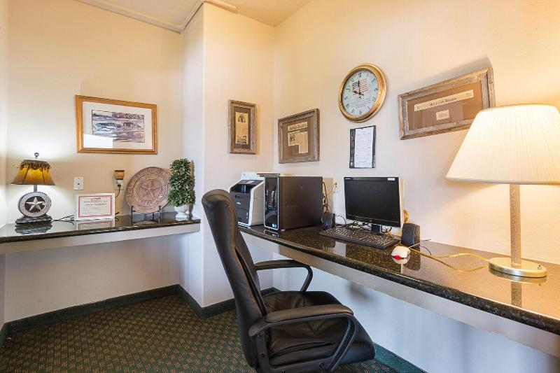 ホテル Lone Star Inn And Suites Victoria