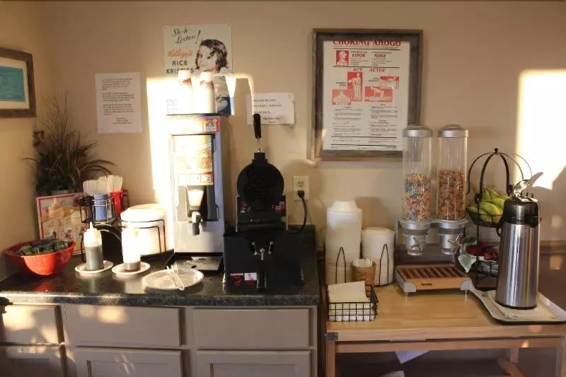 Отель Lone Star Inn And Suites Victoria