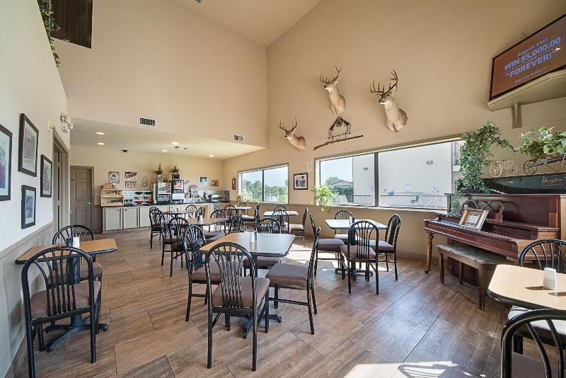 ホテル Lone Star Inn And Suites Victoria