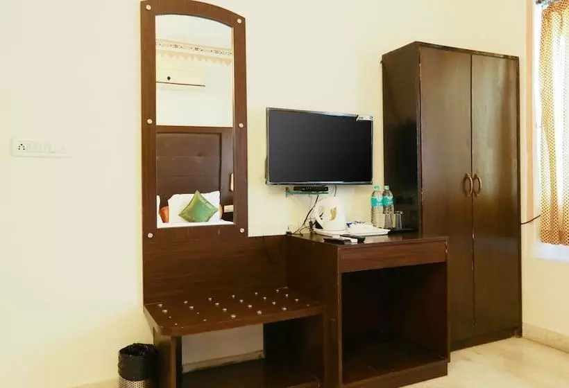 Hotel Mandiram Palace