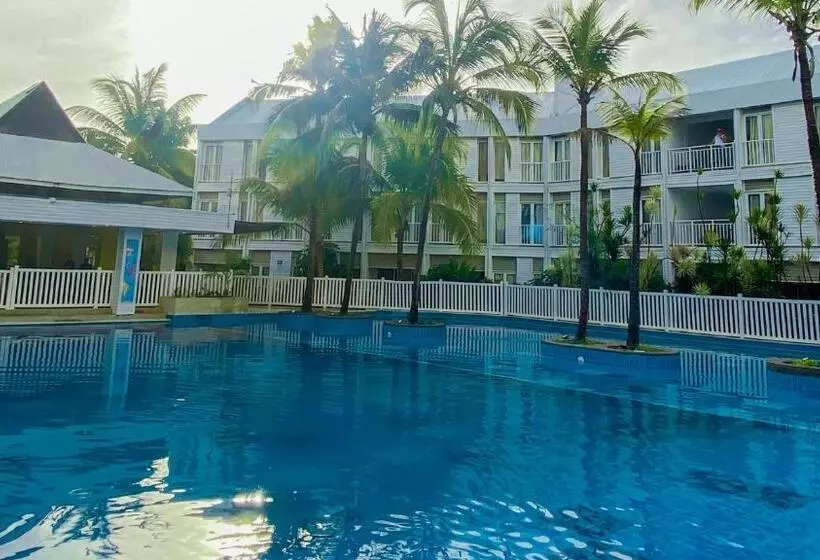 Отель On Vacation Blue Cove