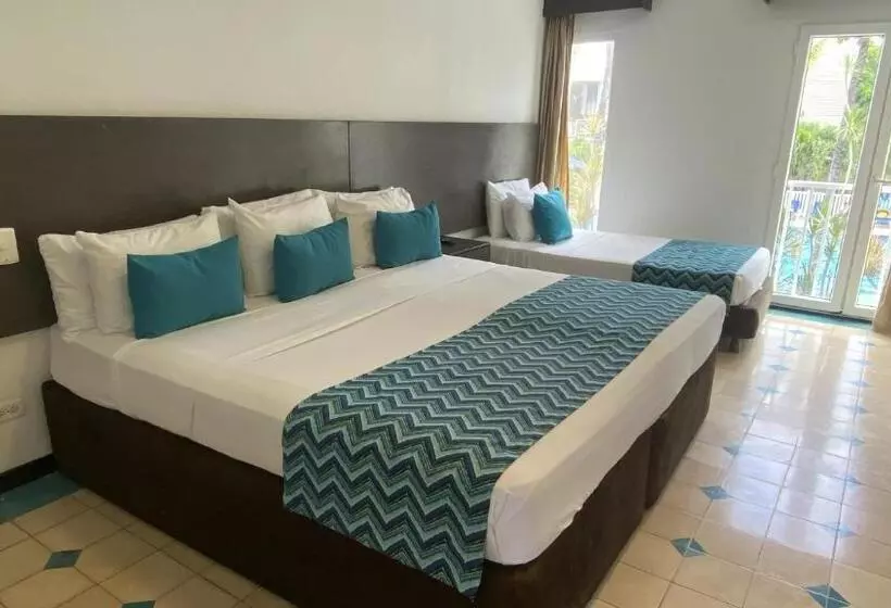 Отель On Vacation Blue Cove