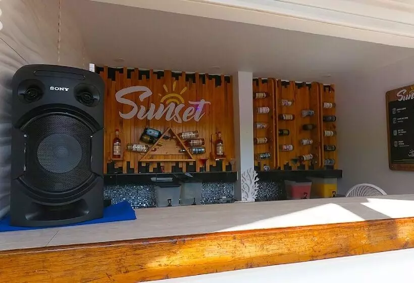 Отель On Vacation Blue Cove