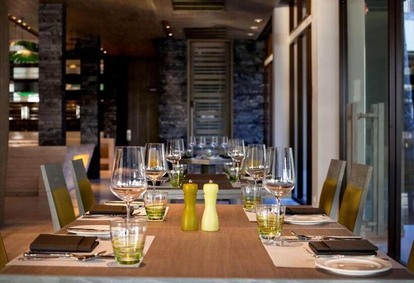 Hotel Pullman Phuket Arcadia Naithon Beach