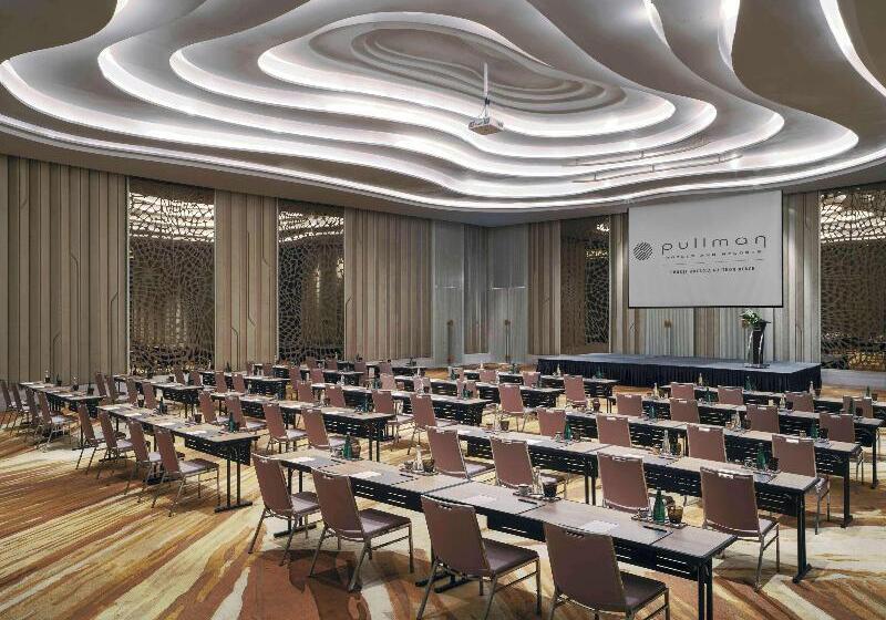 Hotel Pullman Phuket Arcadia Naithon Beach