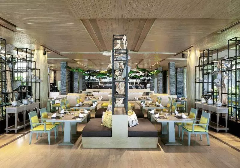 Hotel Pullman Phuket Arcadia Naithon Beach