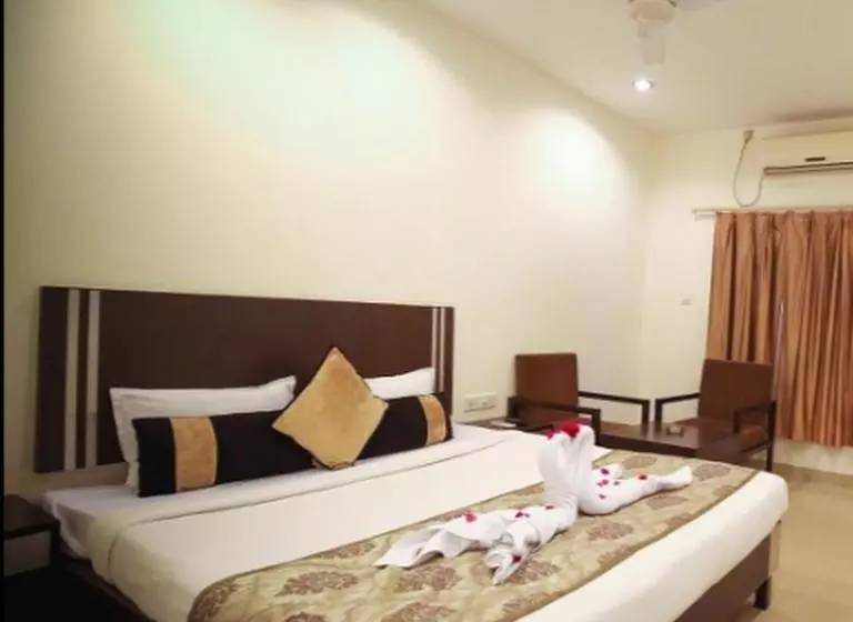 בית מלון כפרי Regency Square