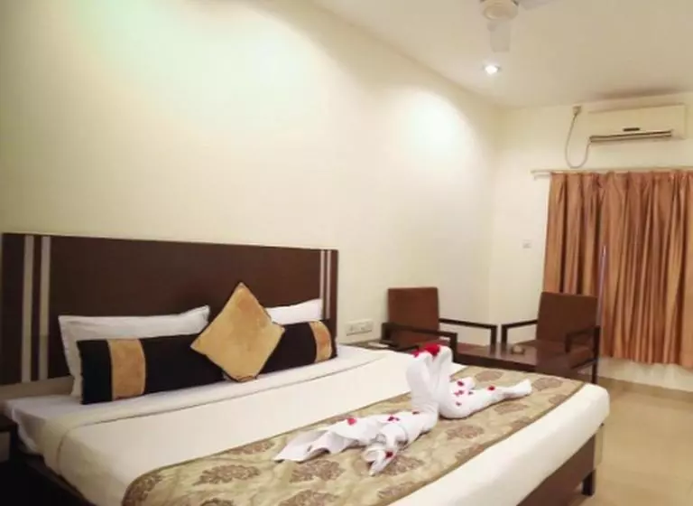 בית מלון כפרי Regency Square