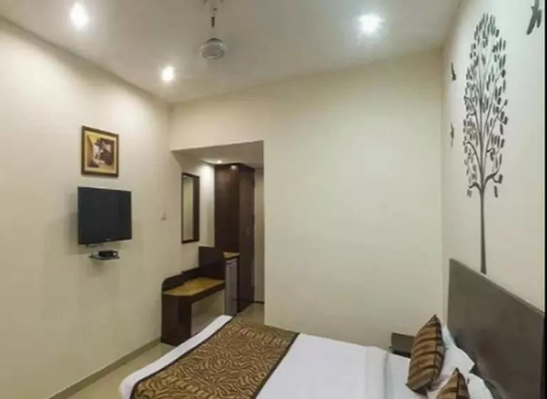 בית מלון כפרי Regency Square