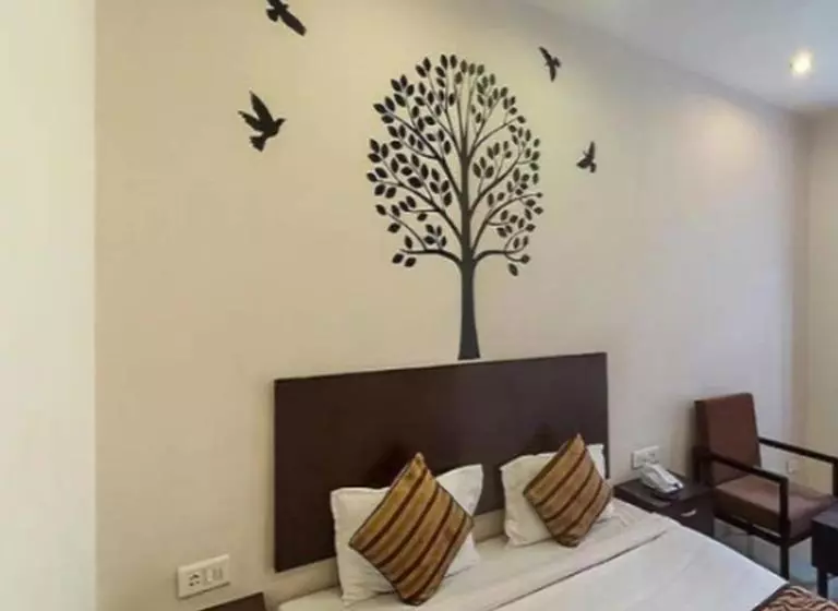 בית מלון כפרי Regency Square