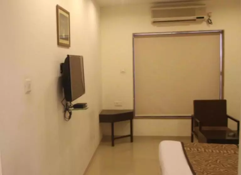 בית מלון כפרי Regency Square