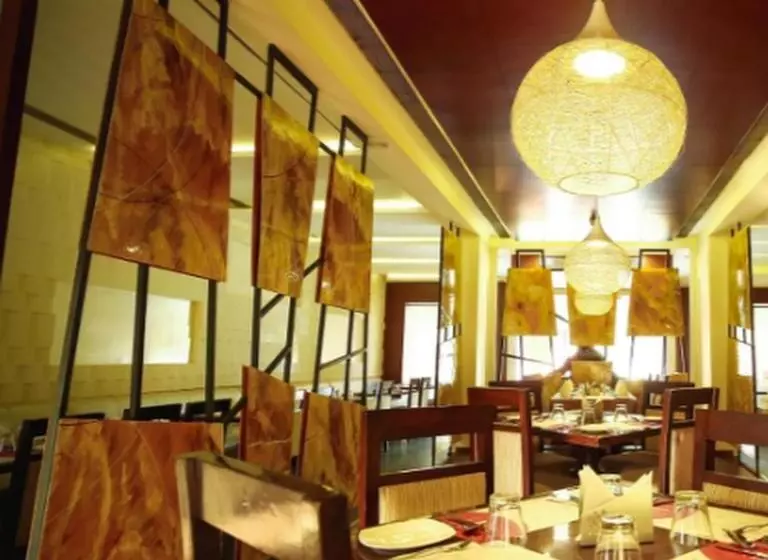 בית מלון כפרי Regency Square