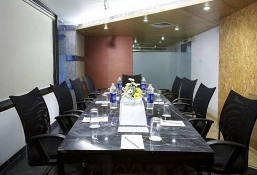 فندق Satkar Residency