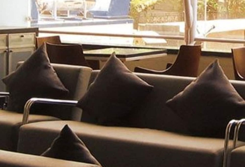 فندق Satkar Residency