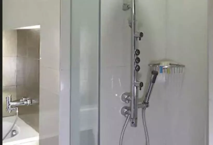 Отель Satkar Residency