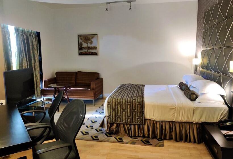 فندق Satkar Residency