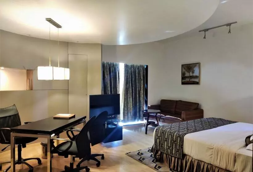 Отель Satkar Residency