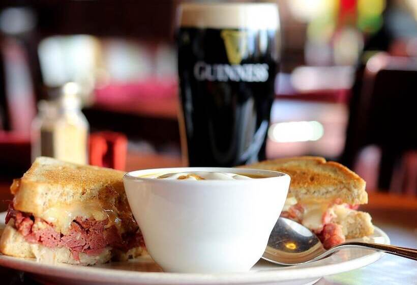 فندق St. Brendan's Inn