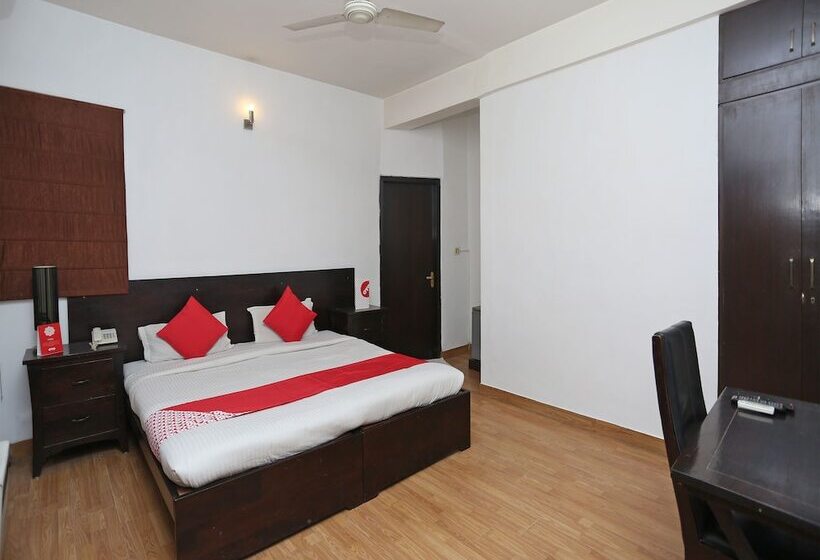 هتل Surana Palace