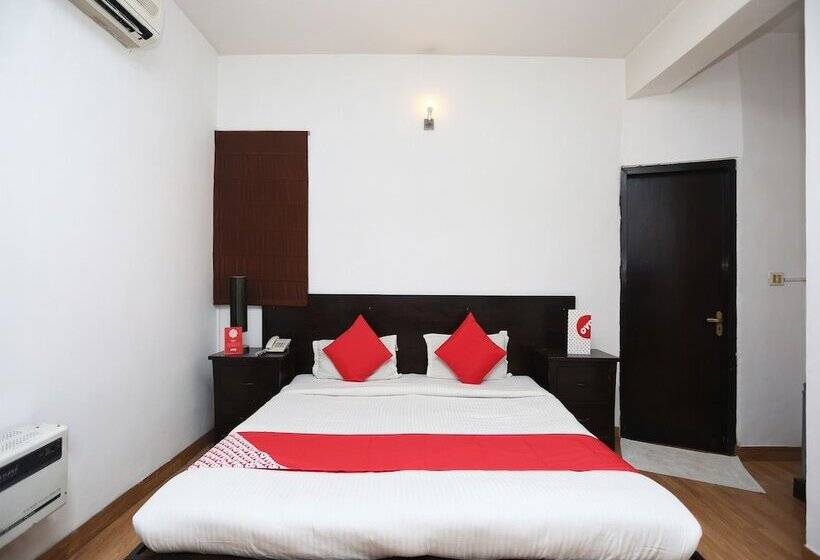 هتل Surana Palace