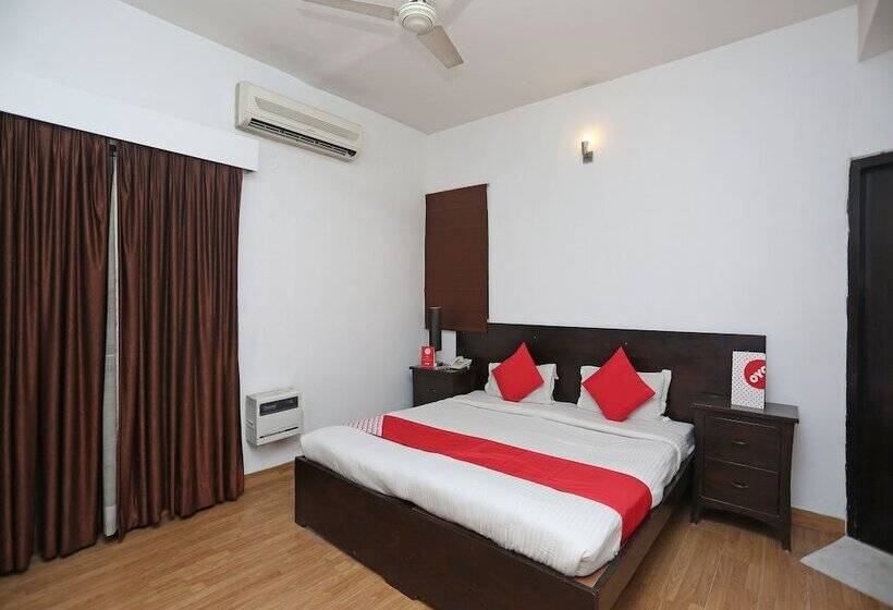 هتل Surana Palace