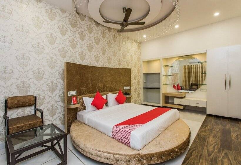 هتل Surana Palace