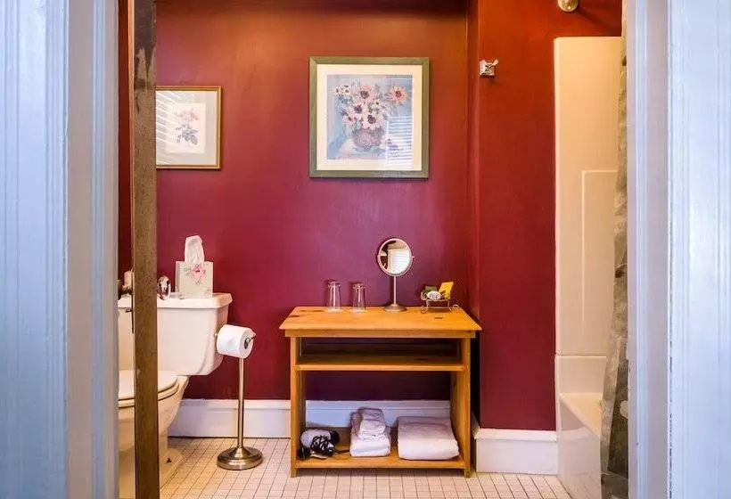 Отель Carisbrooke Inn Bed & Breakfast