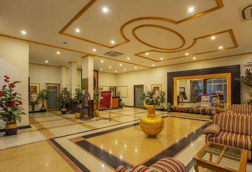 Отель The Grand Regency