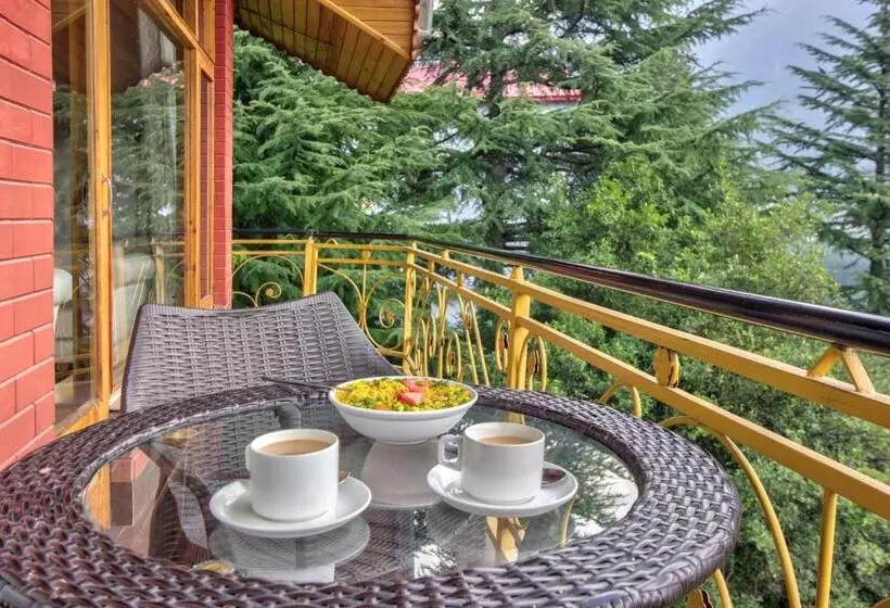 هتل The Holiday Resorts And Cottages