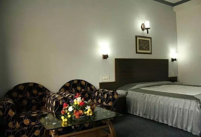هتل The Royal Regency Manali