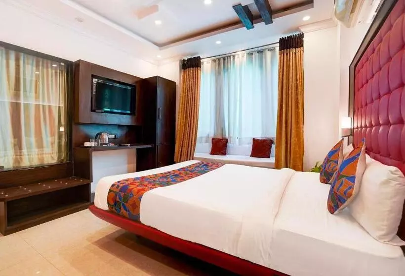 Hotel Mandiram Palace