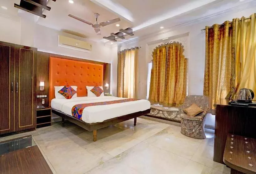 Hotel Mandiram Palace