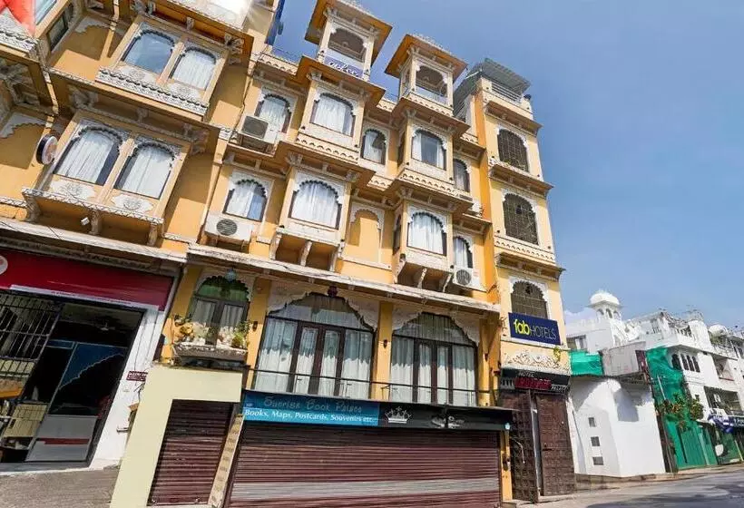 Hotel Mandiram Palace