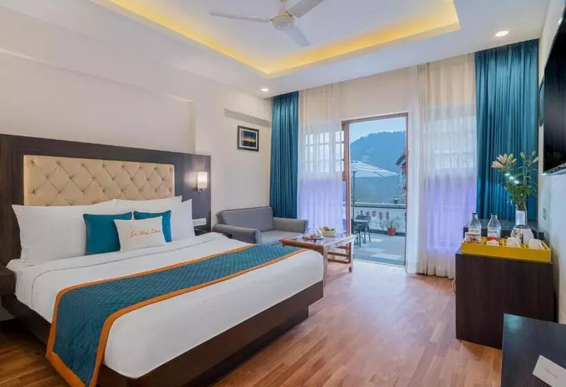 ホテル Zone Connect By The Park Mussoorie