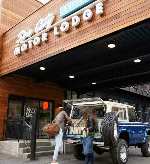 فندق على الطريق Bluebird Spa City Motor Lodge