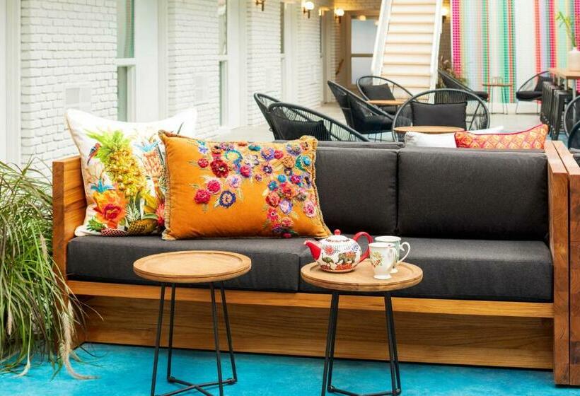 فندق على الطريق Bluebird Spa City Motor Lodge