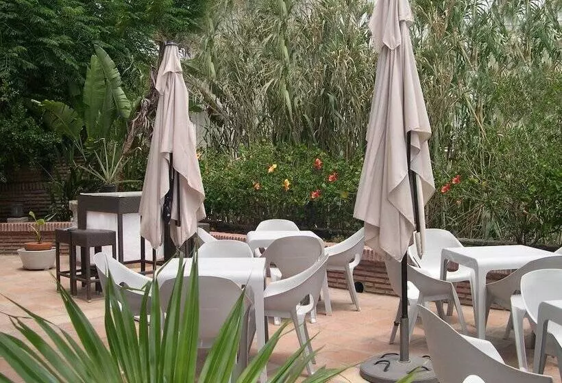 Apartamentos Turísticos La Mundial