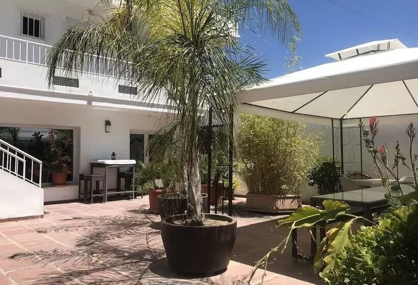 Apartamentos Turísticos La Mundial