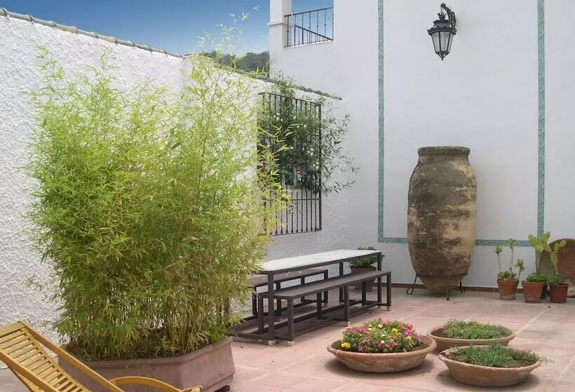 Apartamentos Turísticos La Mundial