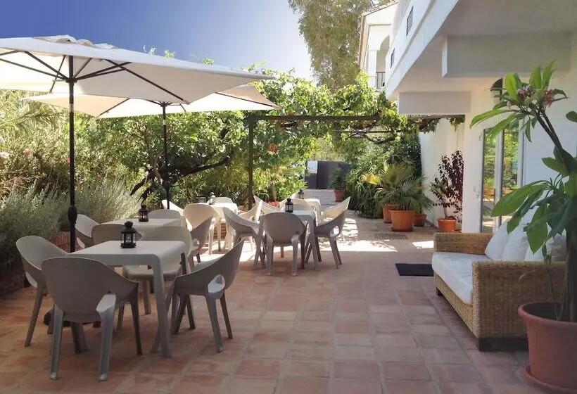 Apartamentos Turísticos La Mundial