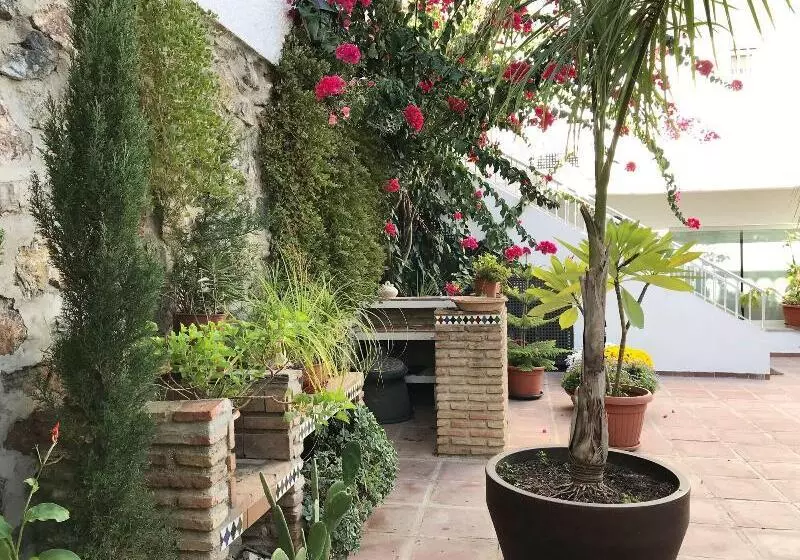 Apartamentos Turísticos La Mundial