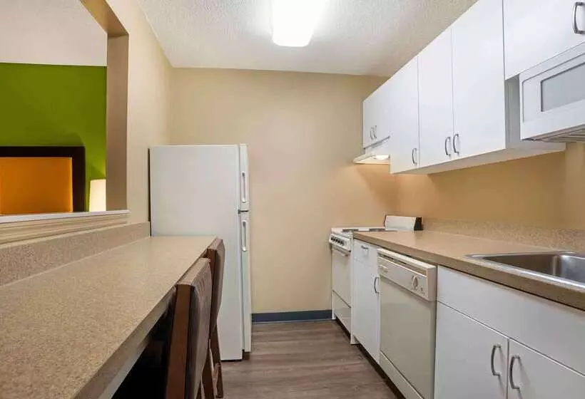 Extended Stay America Suites  Tallahassee  Killearn