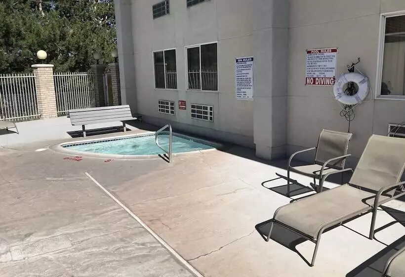 Отель Americas Best Value Inn Cedar City