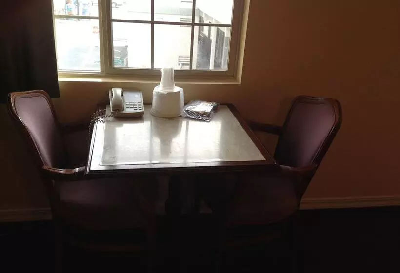 هتل Budget Inn Of America